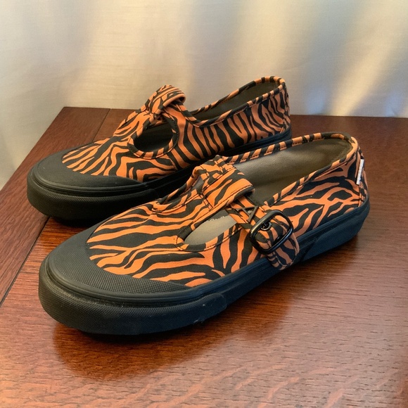 Vans Style 93 Ashley Williams Tiger Print - Picture 2 of 8